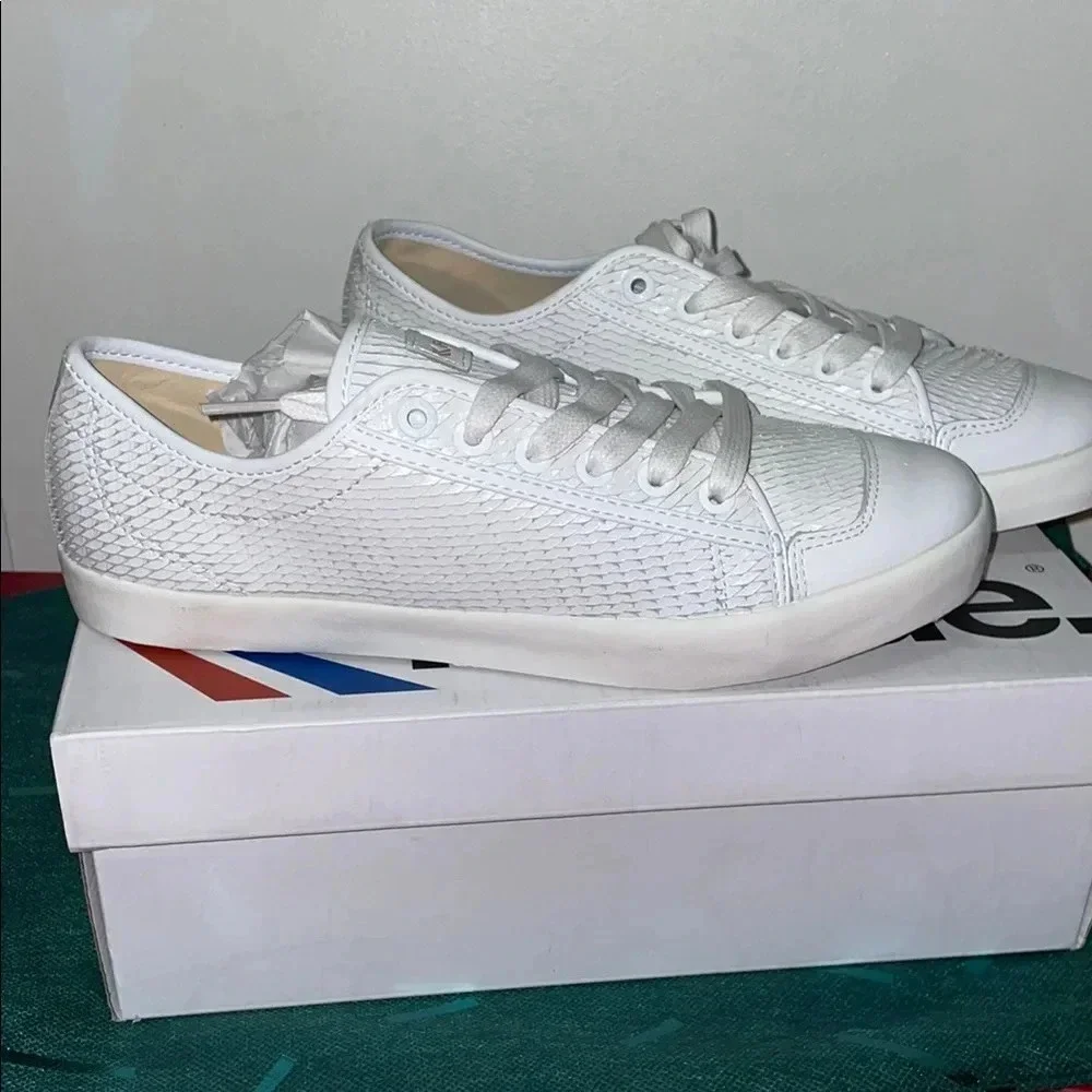 Feiyue White Sneakers - Picture 5 of 10